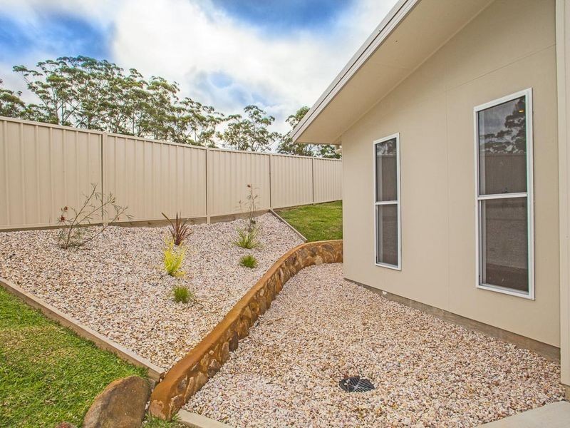 5 Helmsman Close, Safety Beach NSW 2456