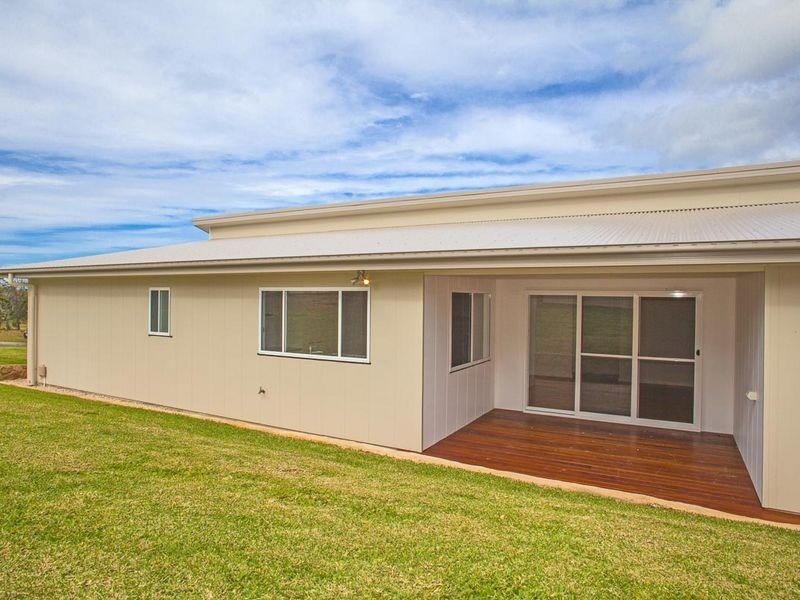 5 Helmsman Close, Safety Beach NSW 2456