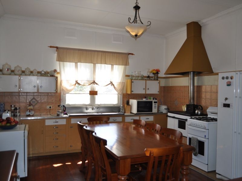 75 East Street, Macksville NSW 2447