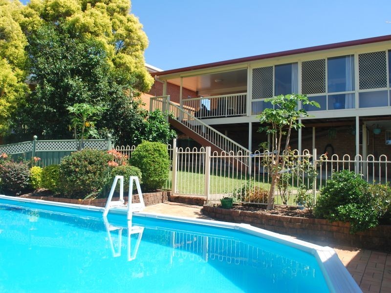 18 Hillview Crescent, Coffs Harbour NSW 2450