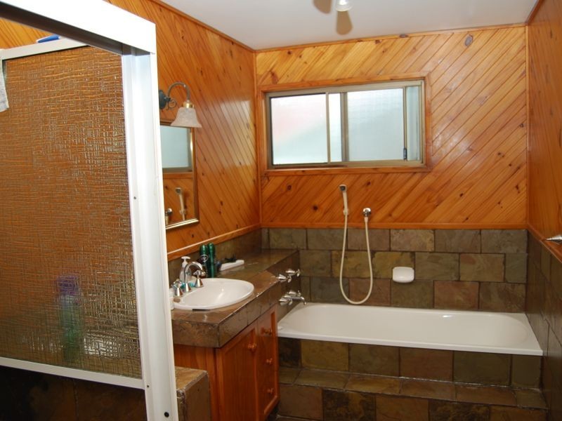 13 Hunter Close, Sapphire Beach NSW 2450