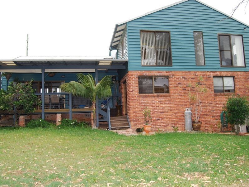 13 Hunter Close, Sapphire Beach NSW 2450