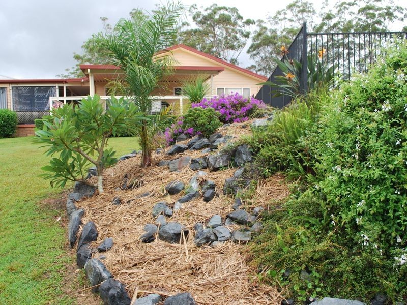 35 Smiths Road, Emerald Beach NSW 2456