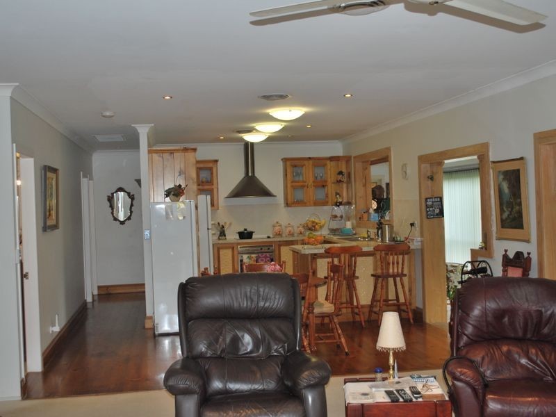 35 Smiths Road, Emerald Beach NSW 2456