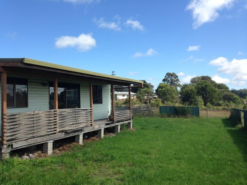 24 Stanley Street, Lowanna NSW 2450