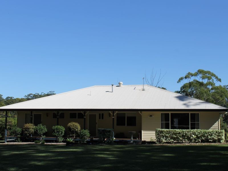 18 Topaz Drive, Emerald Beach NSW 2456