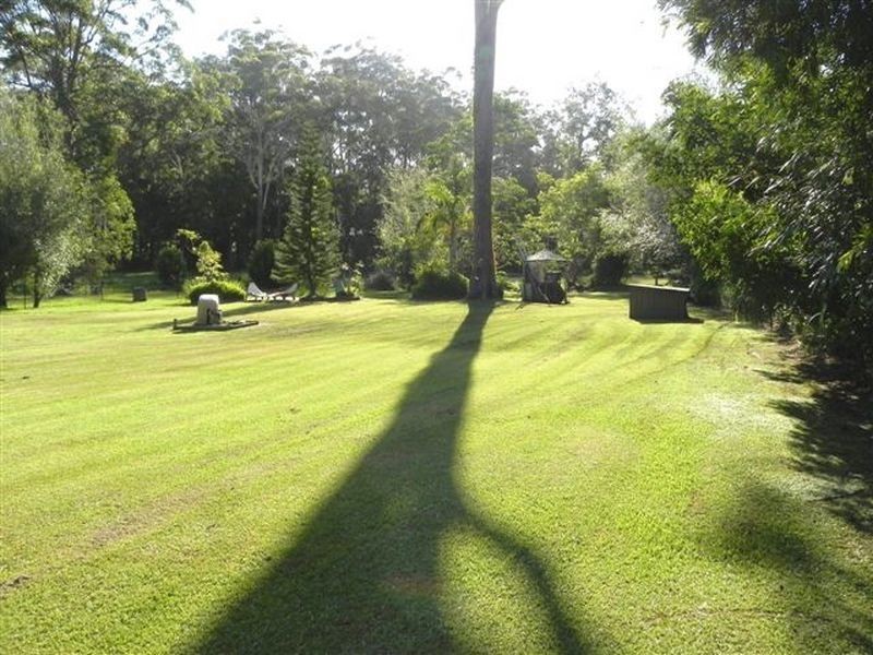 9 Hammond Road, Emerald Beach NSW 2456