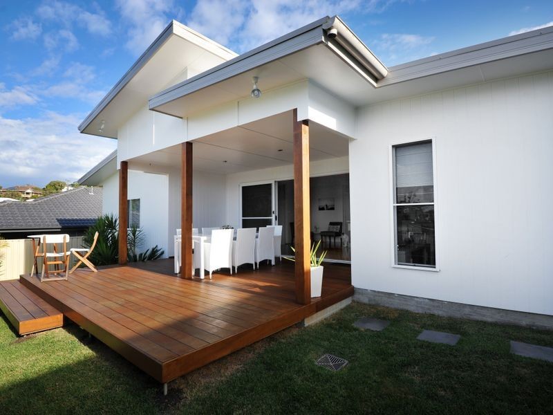 2a Yachtsman Drive, Safety Beach NSW 2456