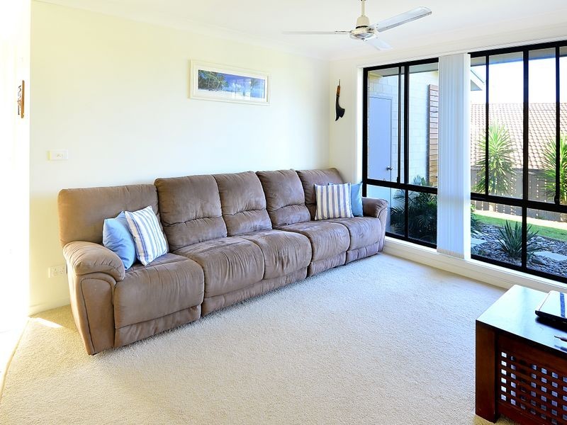 21 Vista Close, Woolgoolga NSW 2456