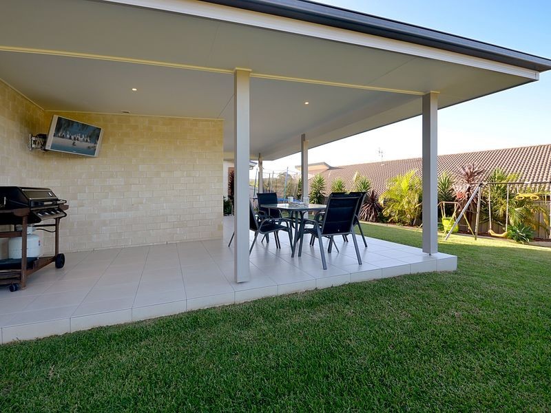 21 Vista Close, Woolgoolga NSW 2456
