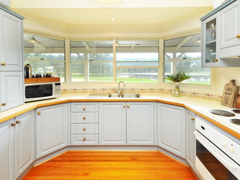 10 Lake Russell Drive, Emerald Beach NSW 2456