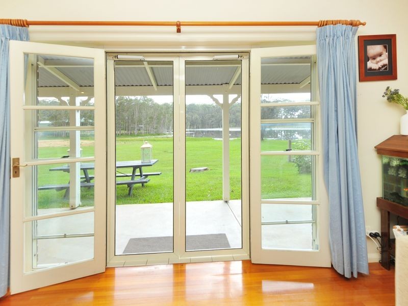 10 Lake Russell Drive, Emerald Beach NSW 2456