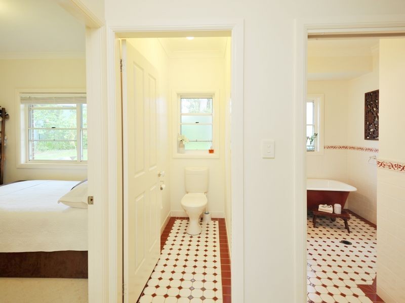 10 Lake Russell Drive, Emerald Beach NSW 2456