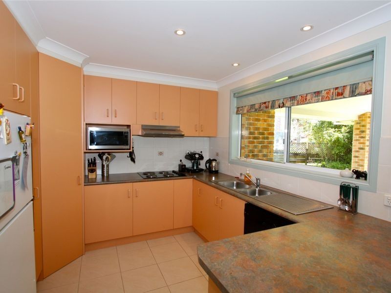 2 Marlin Close, Emerald Beach NSW 2456