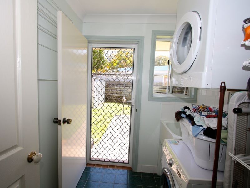 2 Marlin Close, Emerald Beach NSW 2456
