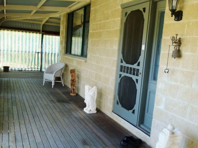 1 Anselmo Close, Emerald Beach NSW 2456