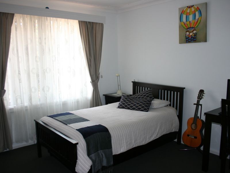 18 Hillview Crescent, Coffs Harbour NSW 2450