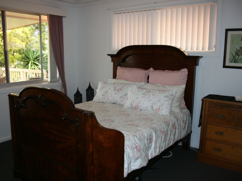 18 Hillview Crescent, Coffs Harbour NSW 2450