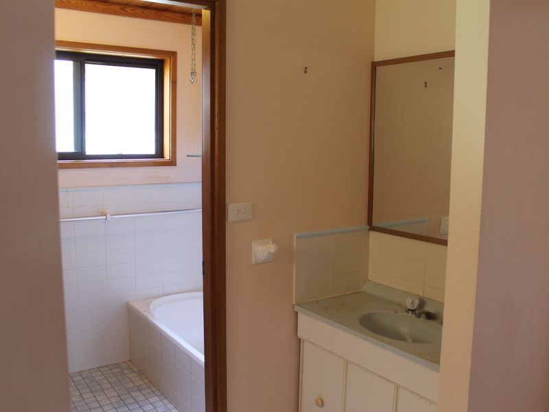 11 Mount Pleasant Drive, Coffs Harbour NSW 2450