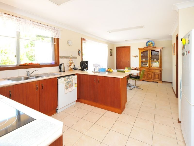 20A Skinner Close, Emerald Beach NSW 2456