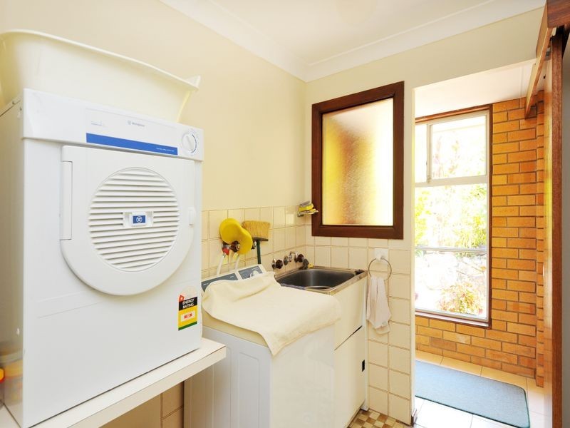 20A Skinner Close, Emerald Beach NSW 2456