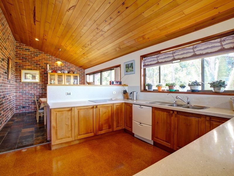 20b Skinner Close, Emerald Beach NSW 2456
