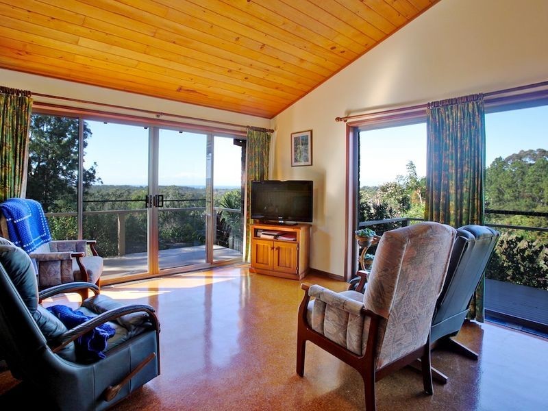 20b Skinner Close, Emerald Beach NSW 2456