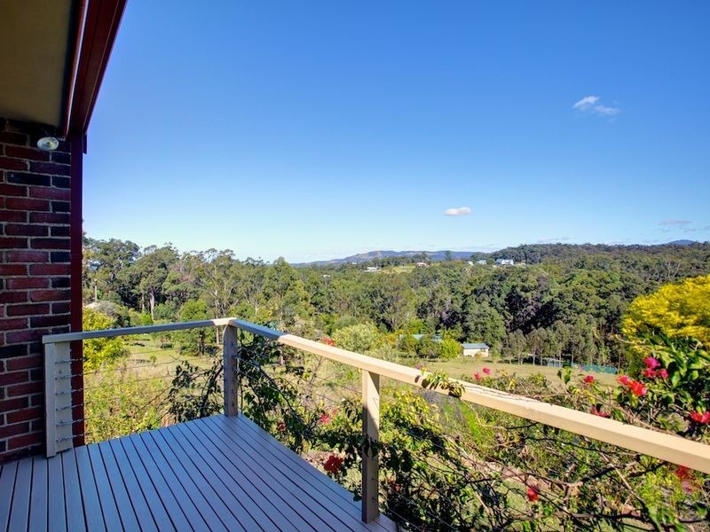 20b Skinner Close, Emerald Beach NSW 2456