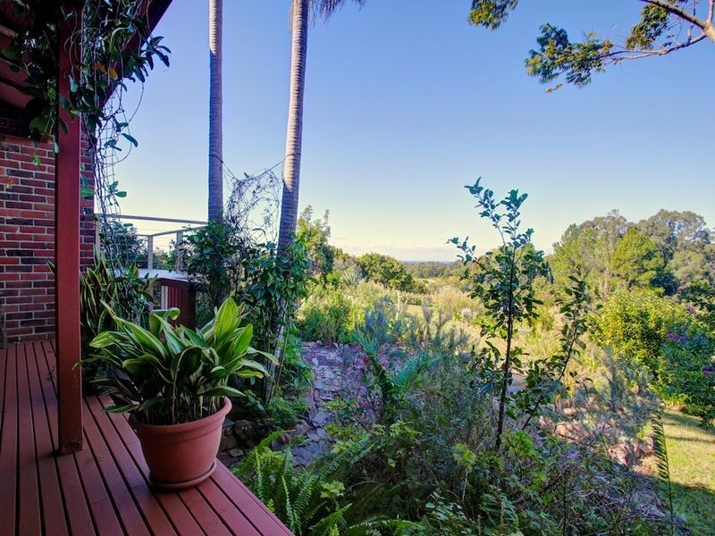 20b Skinner Close, Emerald Beach NSW 2456