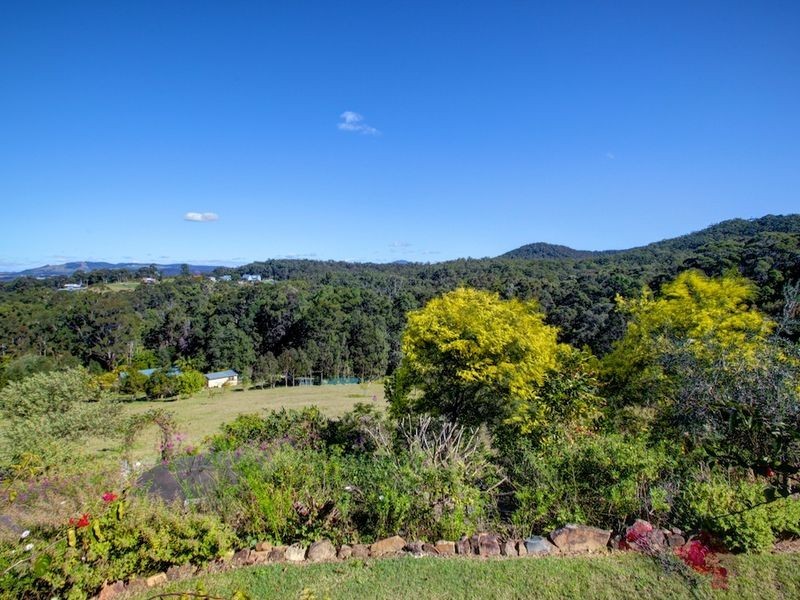 20b Skinner Close, Emerald Beach NSW 2456