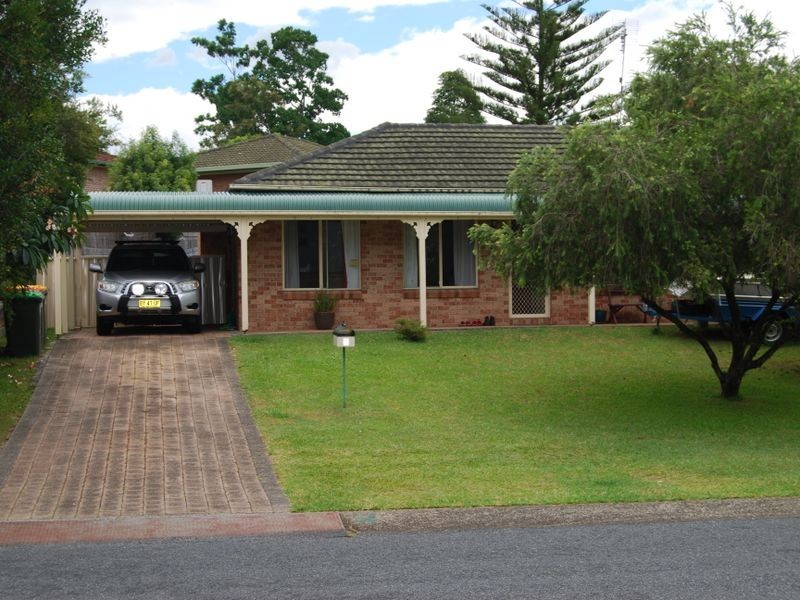1 Silvereye Close, Boambee East NSW 2452