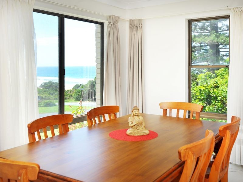 2/1 Twentieth Avenue, Sawtell NSW 2452