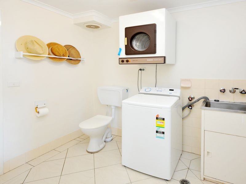 2/1 Twentieth Avenue, Sawtell NSW 2452