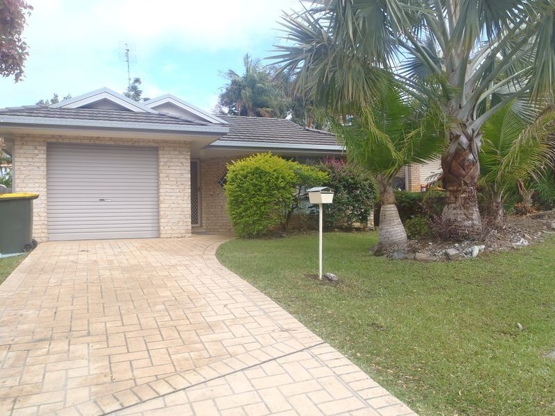 8a Kingfisher Close, Boambee East NSW 2452