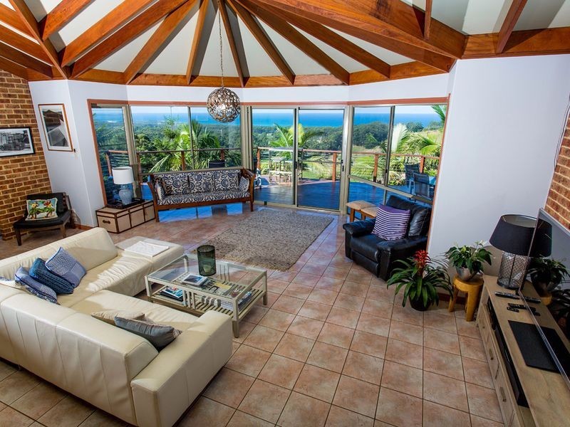 220 The Mountain Way, Sapphire Beach NSW 2450