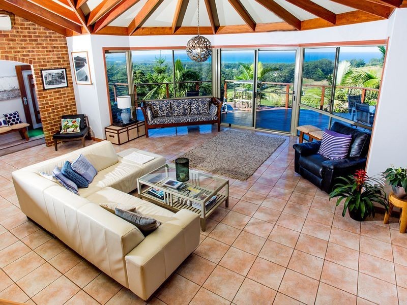 220 The Mountain Way, Sapphire Beach NSW 2450