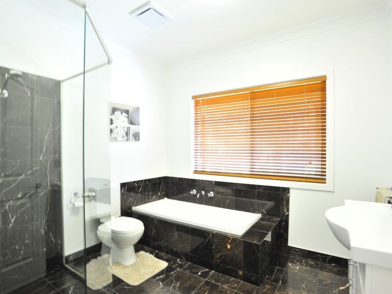 38 Skinner Close, Emerald Beach NSW 2456