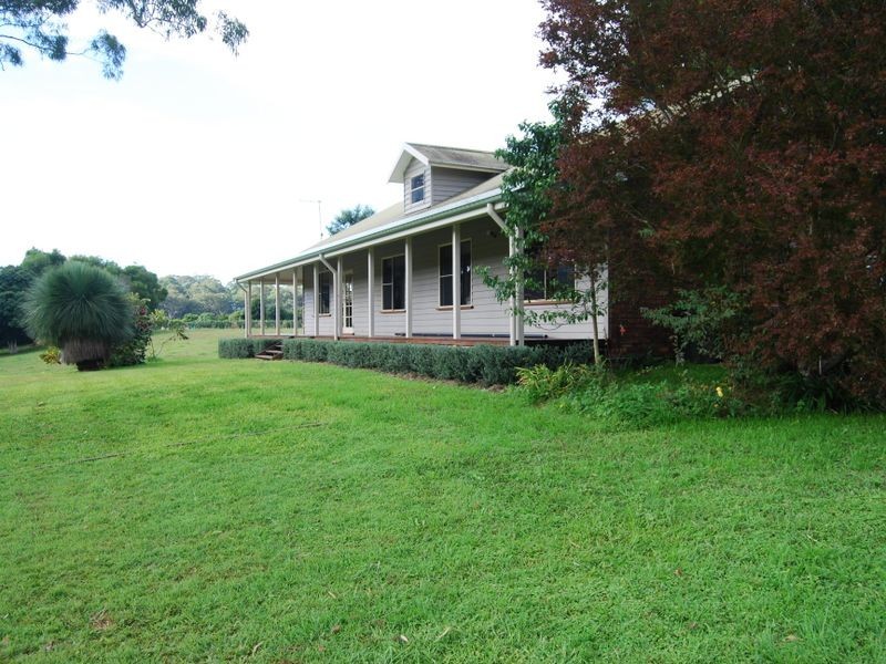 330 Pine Creek Way, Bonville NSW 2441