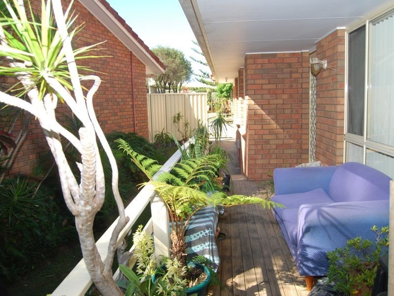 2/4 Mann Close, Coffs Harbour NSW 2450
