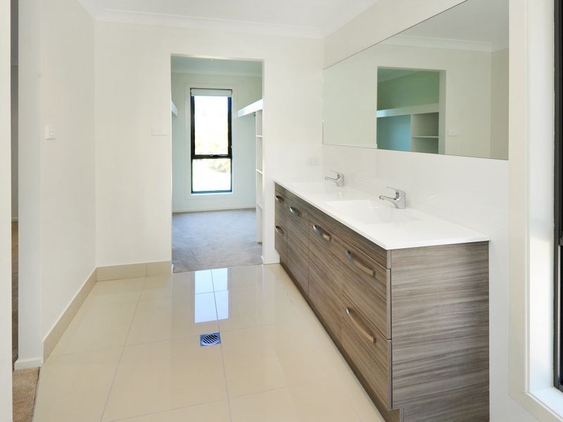 62 Admiralty Drive, Safety Beach NSW 2456