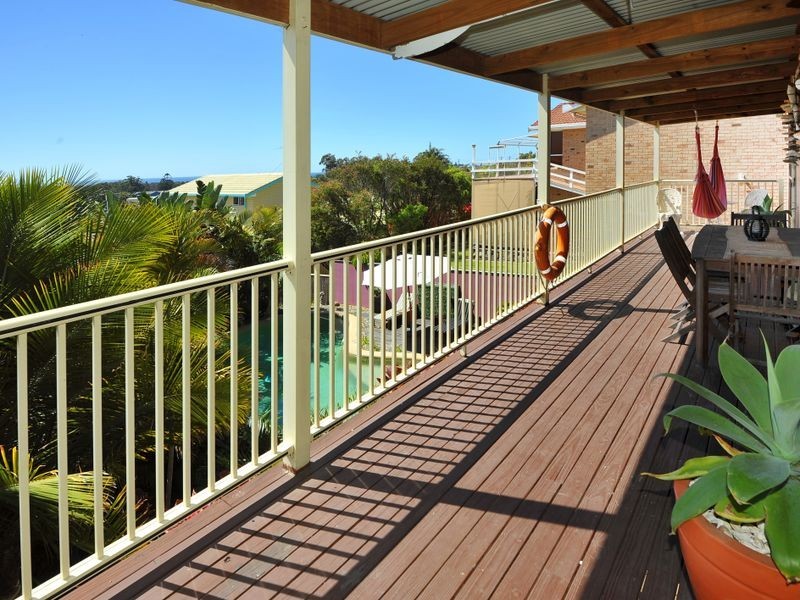 16 Haviland Street, Woolgoolga NSW 2456
