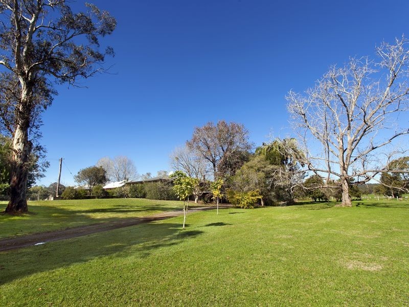517 Waterfall Way, Fernmount NSW 2454