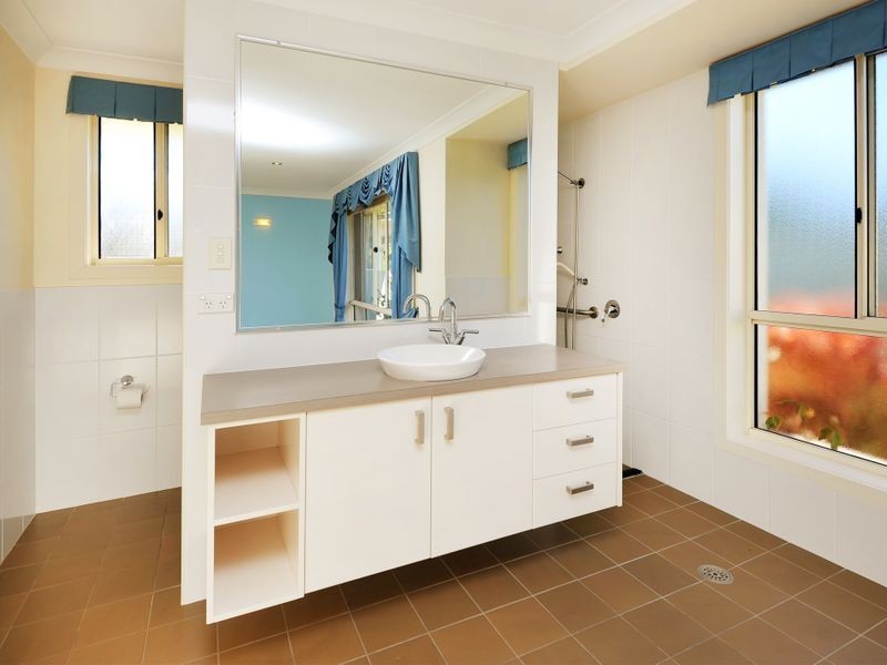 7 Mariner Drive, Safety Beach NSW 2456