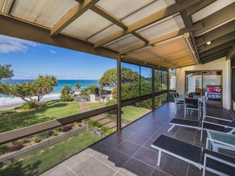 11 Emerald Avenue, Sapphire Beach NSW 2450