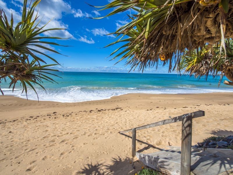 11 Emerald Avenue, Sapphire Beach NSW 2450