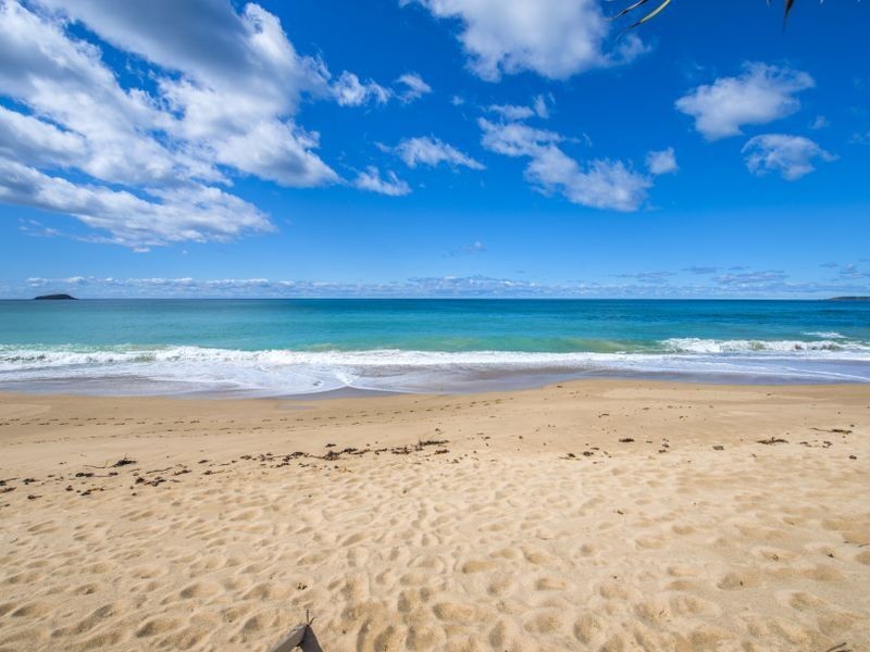 11 Emerald Avenue, Sapphire Beach NSW 2450