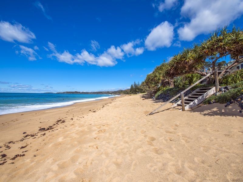 11 Emerald Avenue, Sapphire Beach NSW 2450