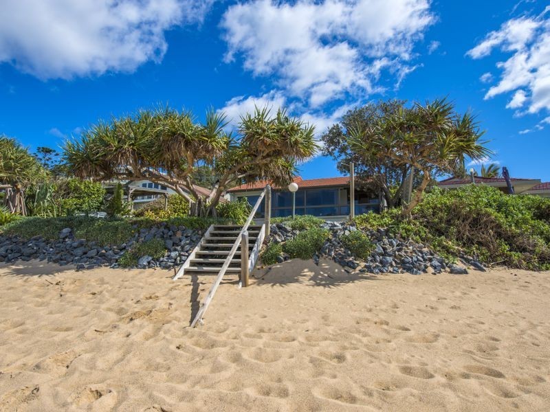 11 Emerald Avenue, Sapphire Beach NSW 2450