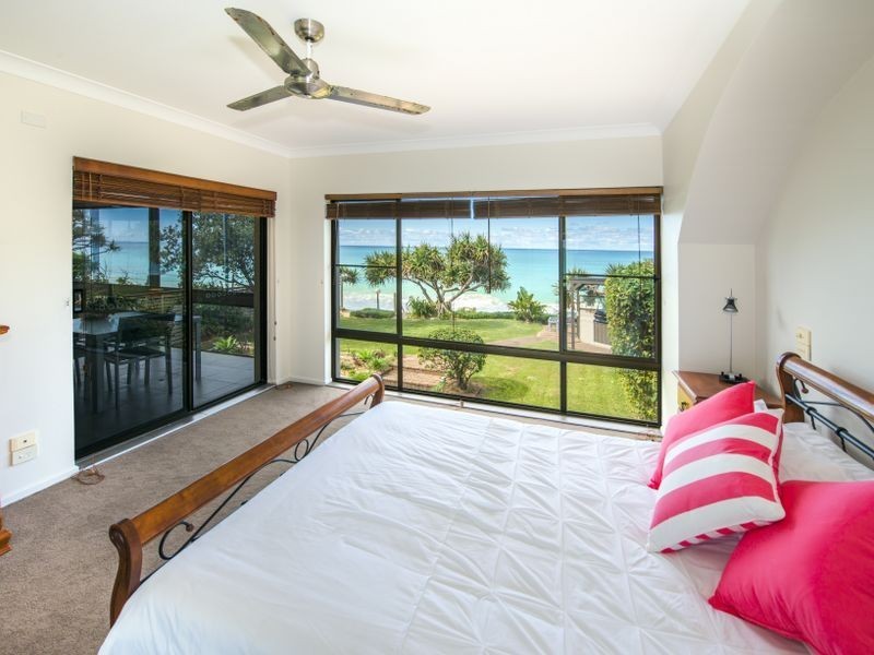 11 Emerald Avenue, Sapphire Beach NSW 2450
