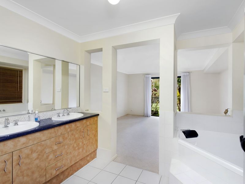 4 Alpini Place, Sapphire Beach NSW 2450